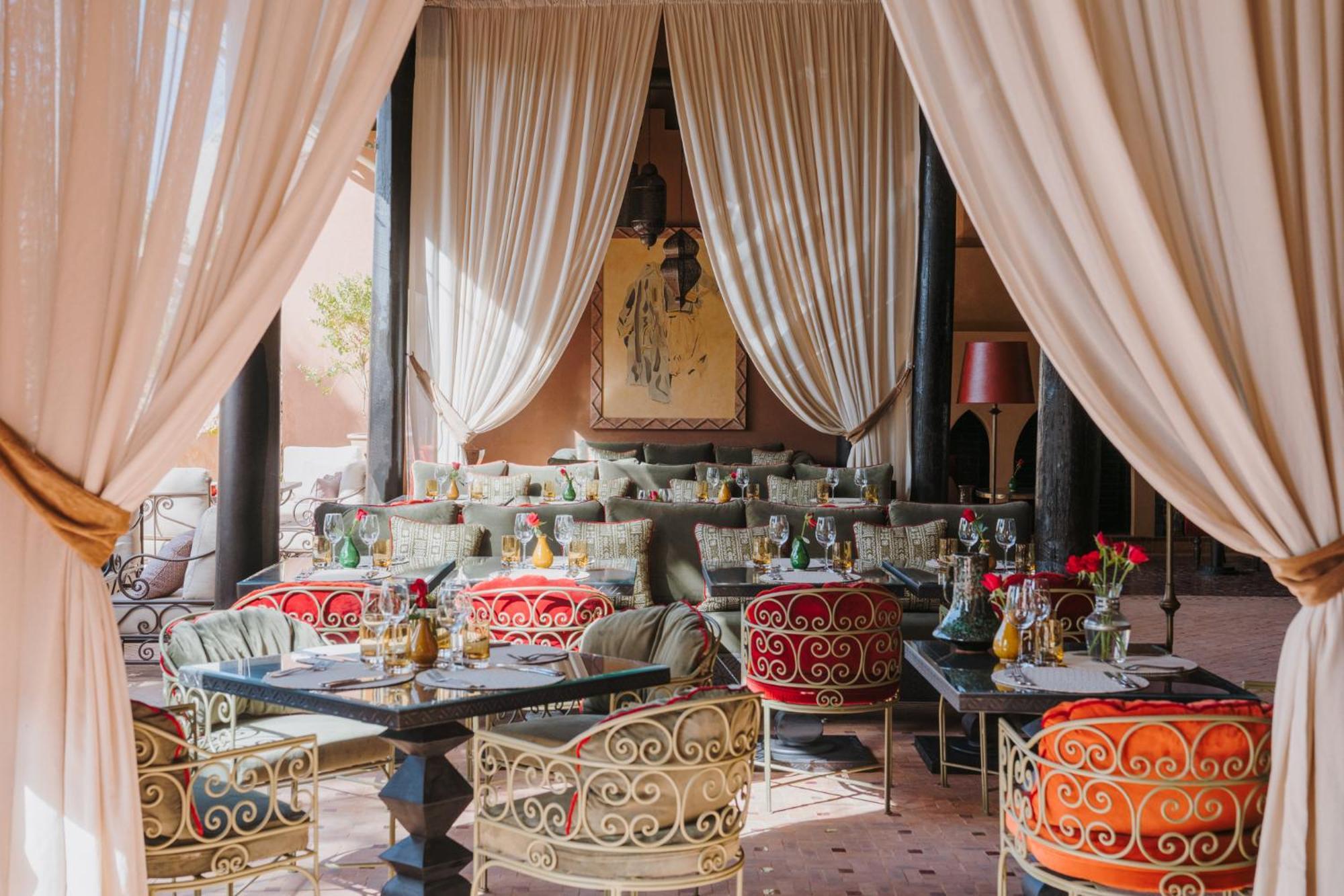 Kasbah Tamadot - Sir Richard Branson'S Moroccan Retreat Asni Buitenkant foto